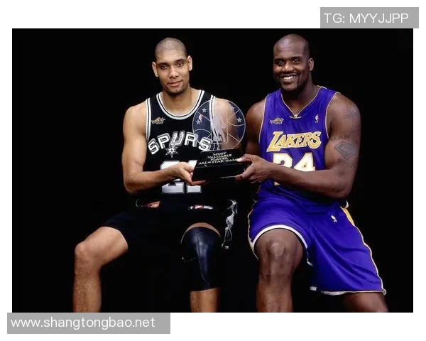 双双吃T！罗伊斯-奥尼尔与西卡顶头互喷 后者偷袭怼脸遭前者回推